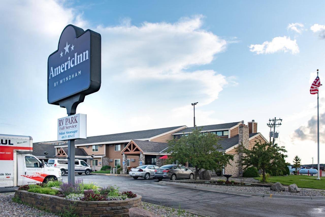Americinn By Wyndham Roseau Dış mekan fotoğraf