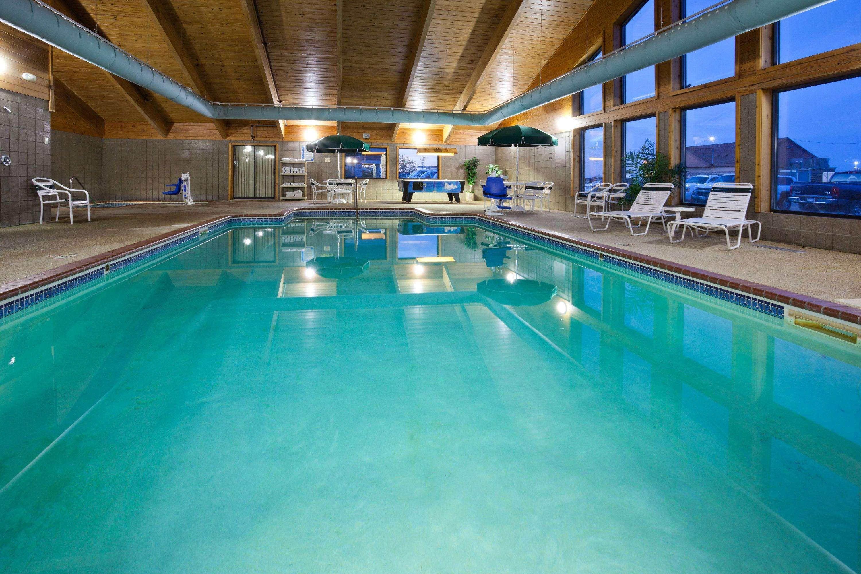 Americinn By Wyndham Roseau Dış mekan fotoğraf